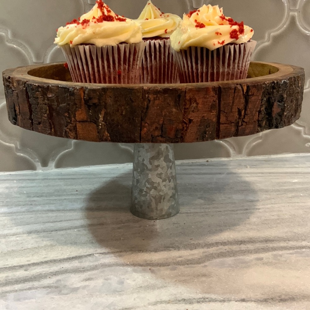 Wooden serving platter with galvanized base